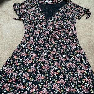 Loft romper wrap around flower